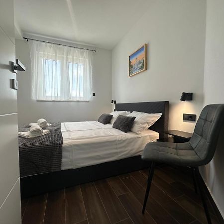 Apartments Pina Kornić Dış mekan fotoğraf