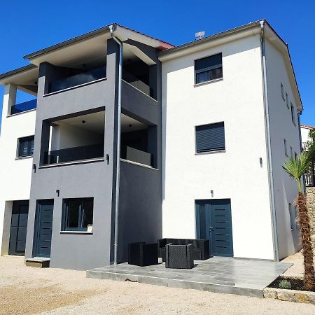 Apartments Pina Kornić Dış mekan fotoğraf