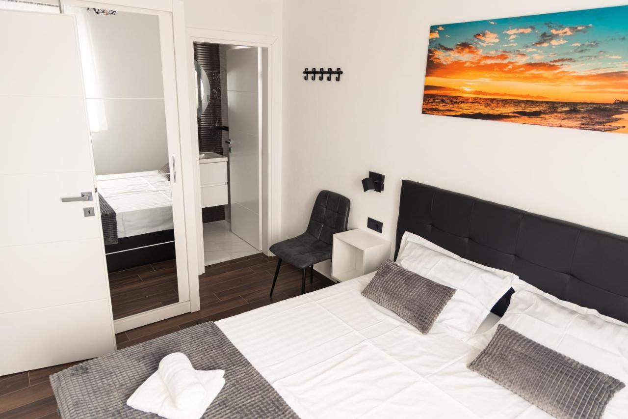 Apartments Pina Kornić Dış mekan fotoğraf